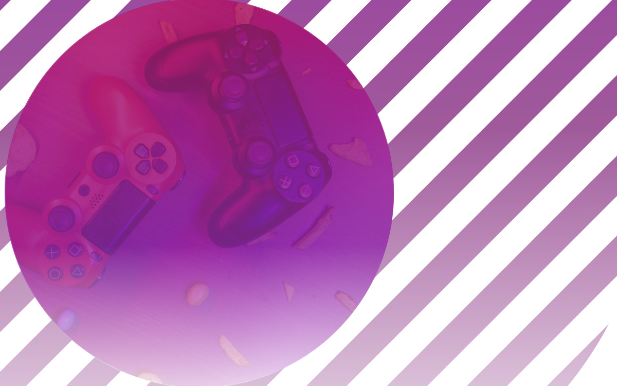 Manettes de jeux vidéo sur fonds ronds de couleur mauve