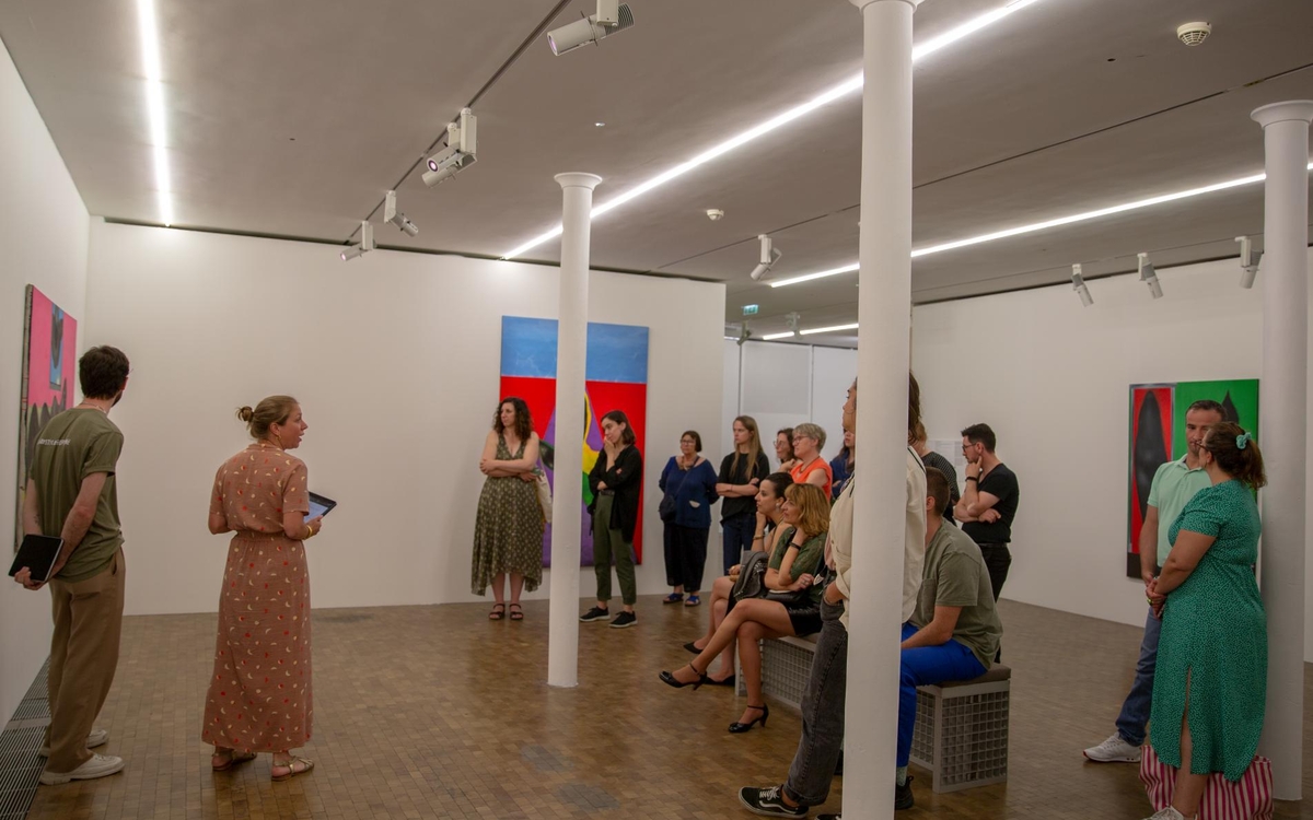 Au cœur de l'exposition de Pol Taburet, les médiateurs vous proposent une visite tout en musique.