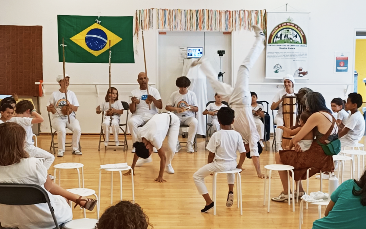 Roda de Capoeira Angola. Jeu des adultes