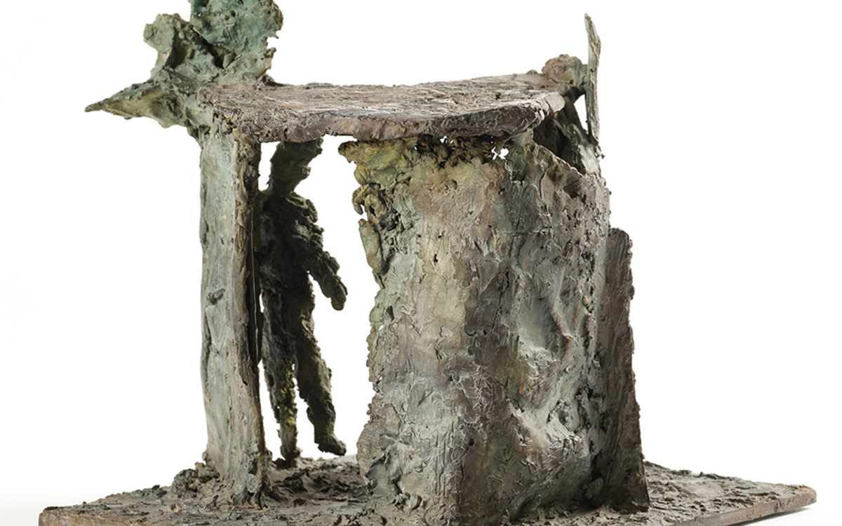 "In Fine" par Lisbeth Delisle  regroupe un ensemble de sculptures et de collages