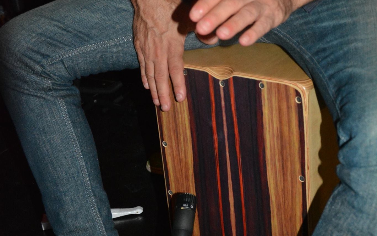 Le « Cajón », un instrument né au Pérou