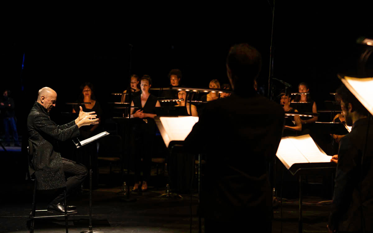 Hervé Niquet dirige le Chœur du Concert Spirituel au Théâtre du Châtelet en juin 2022