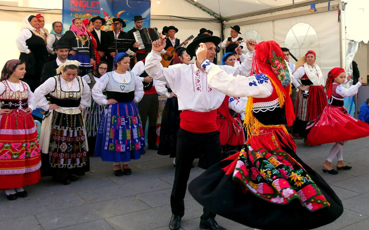 Os Amigos - danses portugaises