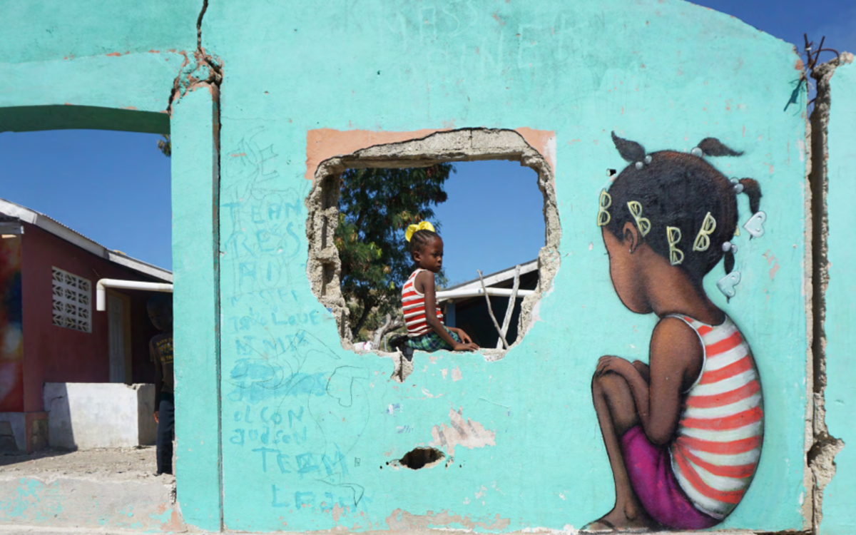 Seth envahit le Louvre et une œuvre à ciel ouvert