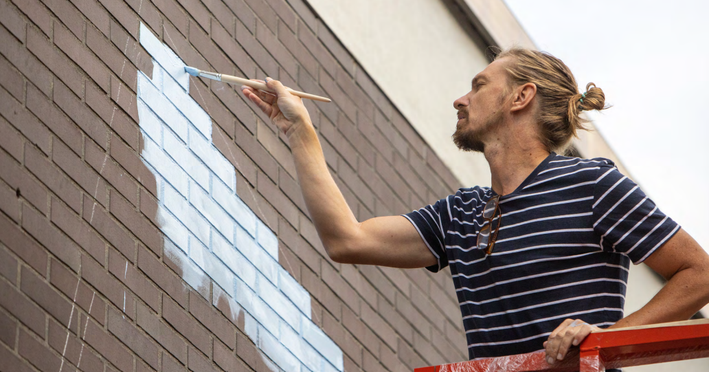 L'artiste SETH en plein travail