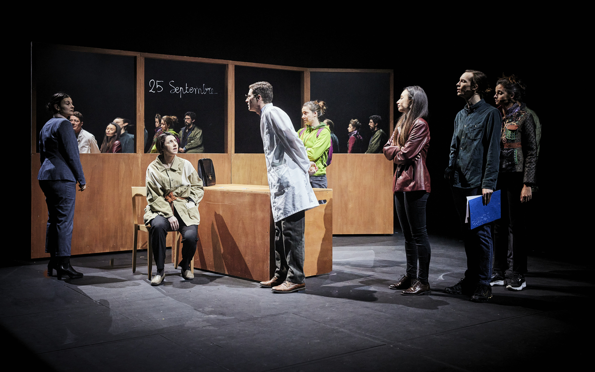 "Qu'il fait beau cela vous suffit" de Mélanie Chary et Millie Duyé