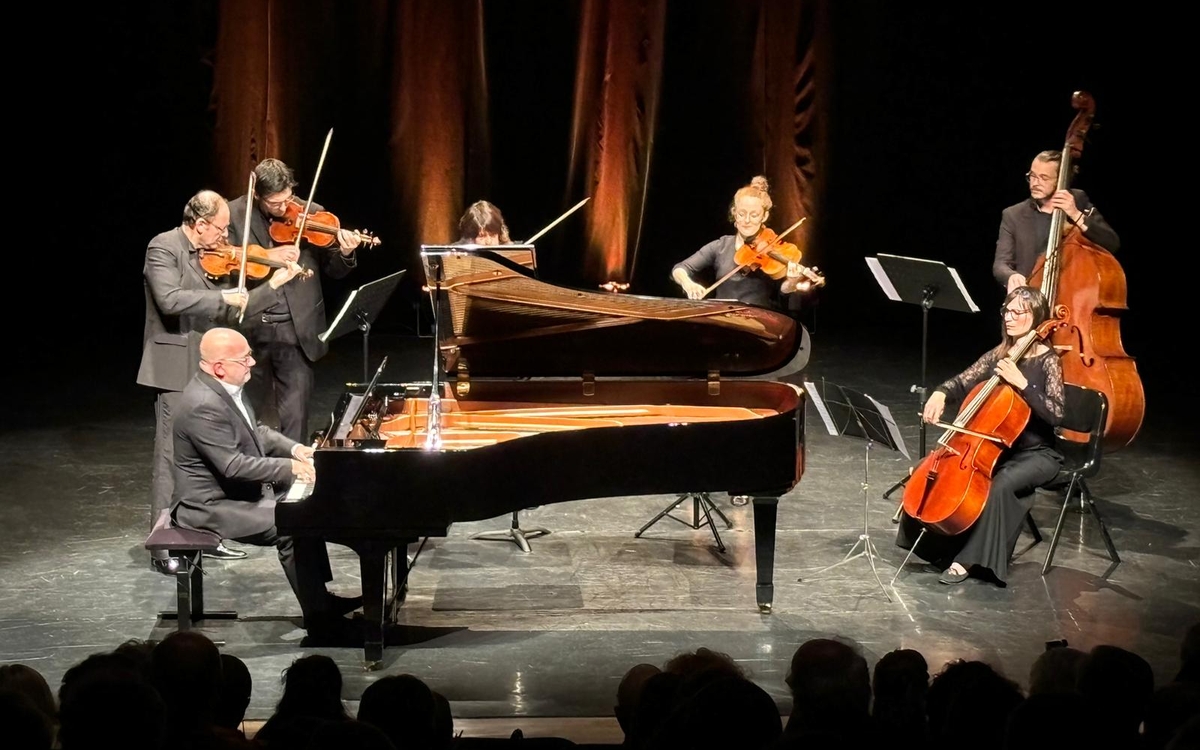 Ensemble Les Virtuoses - Hugues Leclère, piano