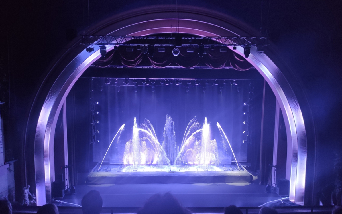 La féérie des eaux au Grand Rex.