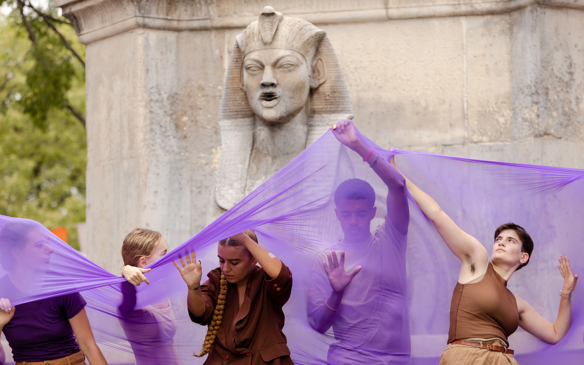 Spectacle de danse, du collectif Minuit 12, Festival de la Place.