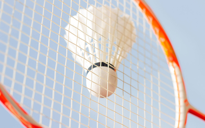 Raquette et volant de para badminton