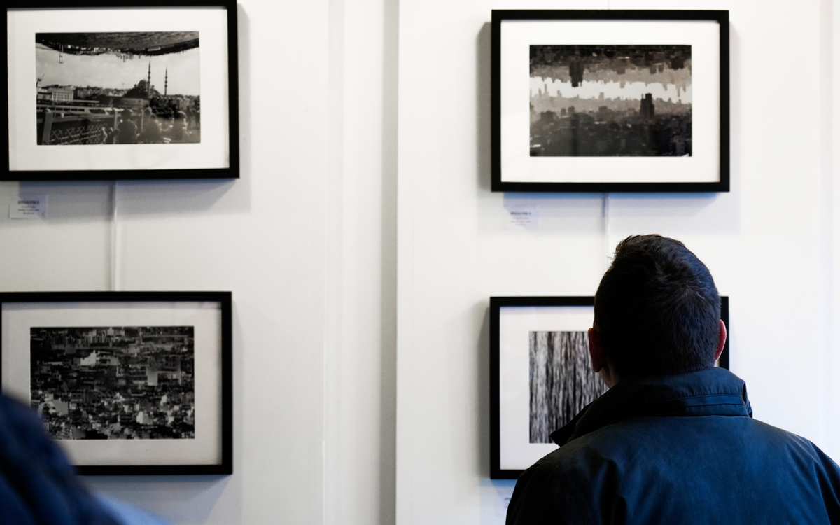 Regards Croisés collective photo exhibition in the 17th arrondissement