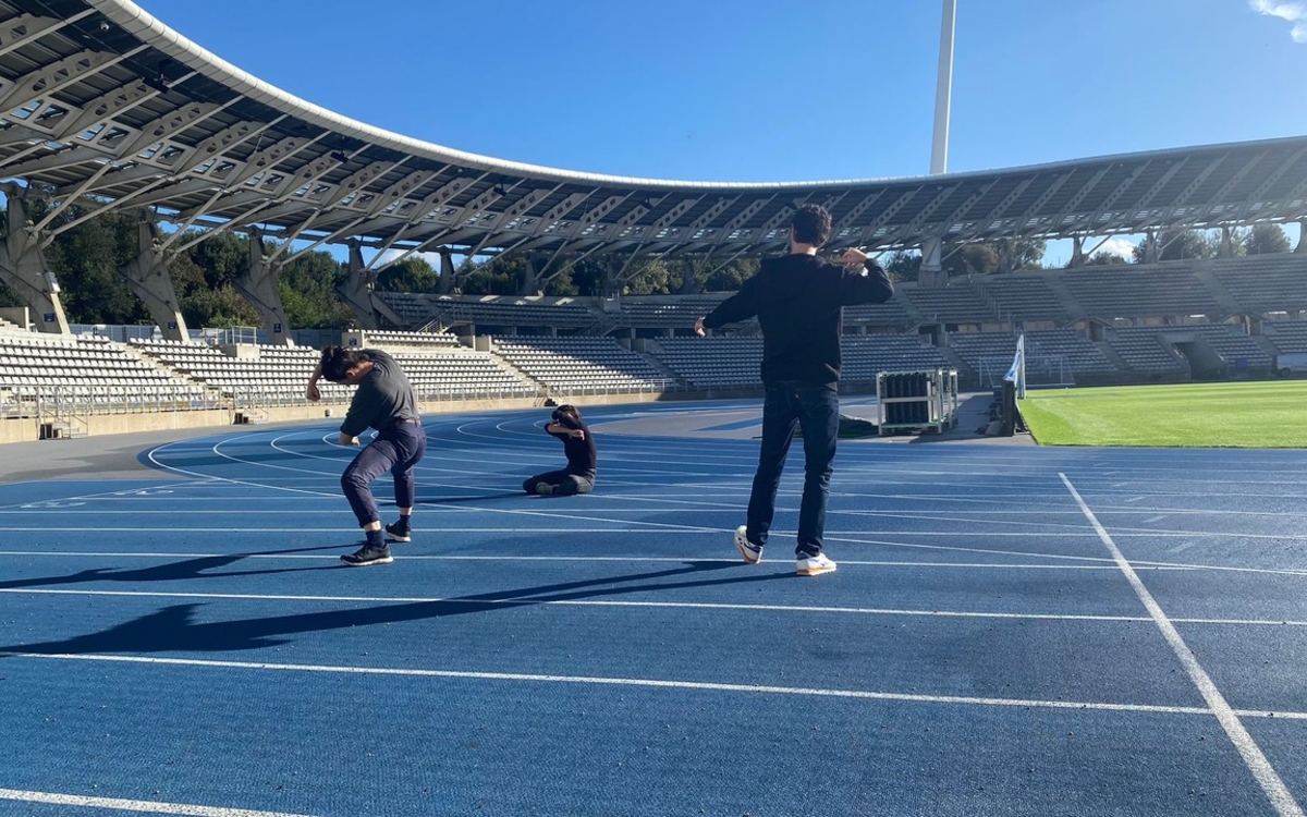 Spectacle Contre-forme de l'atelier de Paris. Le 5 Juin, à 10 heure et à 20 heures. Au stade Charlety, dans le treizième arrondissment.