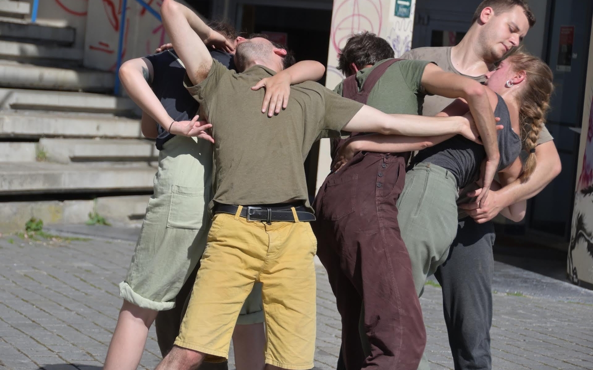 Bolides : tableaux dansés et musicaux dans le 20e