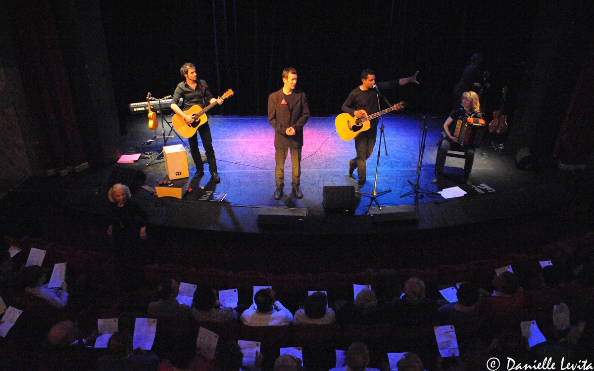 Atelier pendant un concert des Voisins du dessus