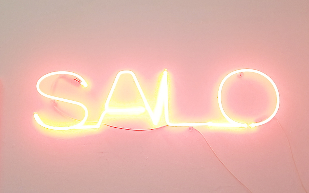 Initiales du salon éclairage néon