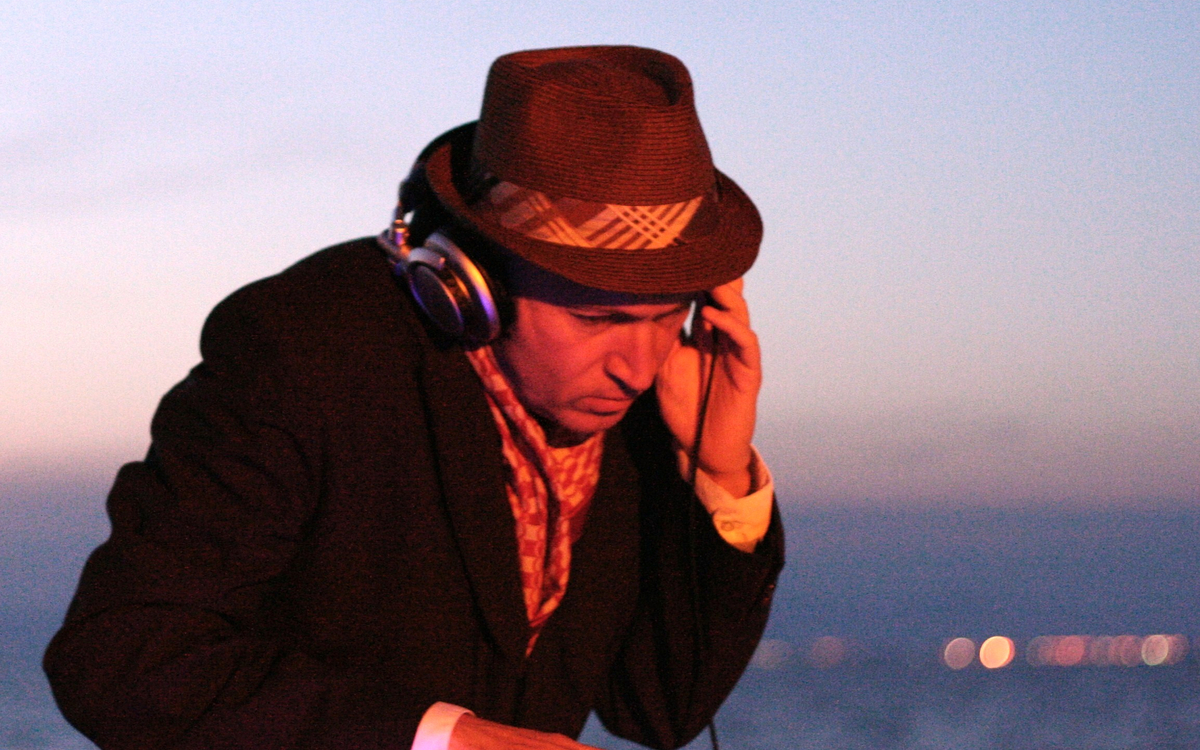 Photo showing Philippe Cohen Solal with his hat