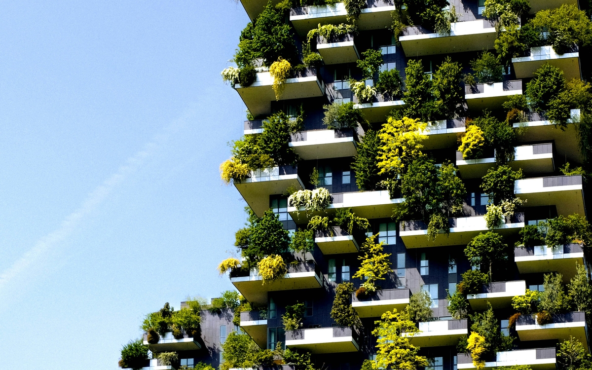 Immeuble avec balcons végétales