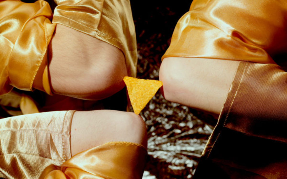 Visuel teenage god – YOLO NIRVANALe Générateur  Programmation  teenage god – YOLO NIRVANA