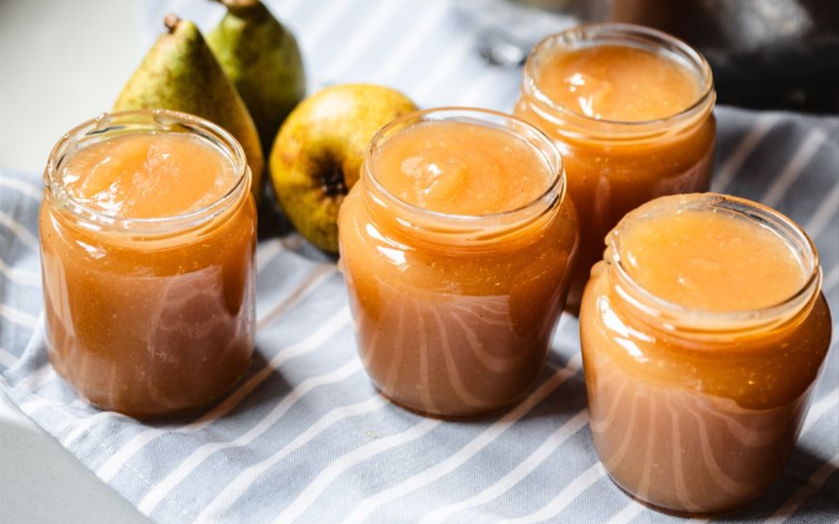 pot de confiture juste tièdes