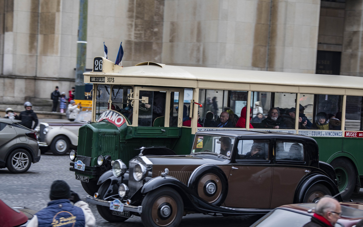 25e Traversée de Paris hivernale en Véhicules d