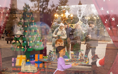 Une vitrine du village de Noël, place de la Concorde.