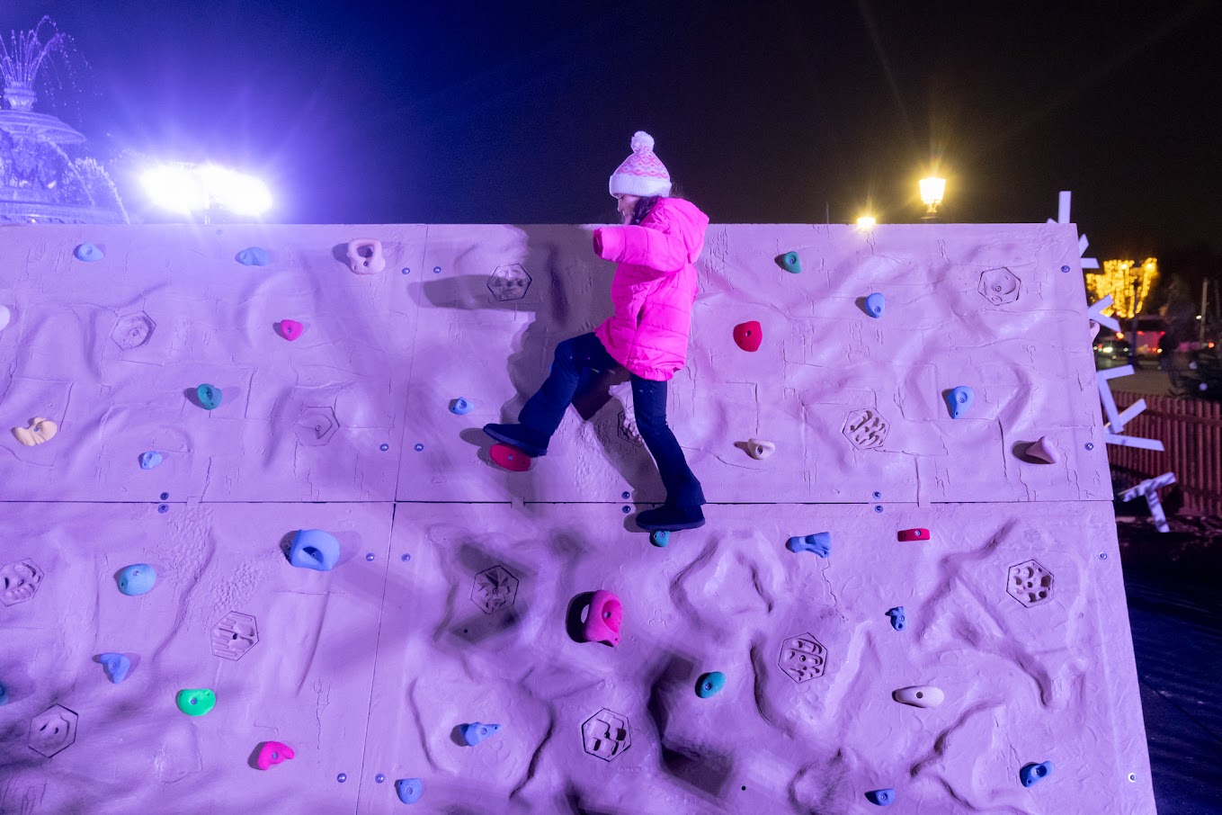 Un mur d'escalade de 7.5 m de largeur