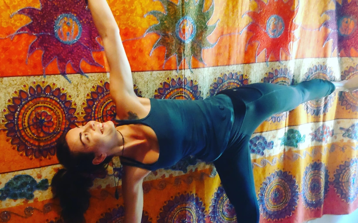 posture de la demi lune