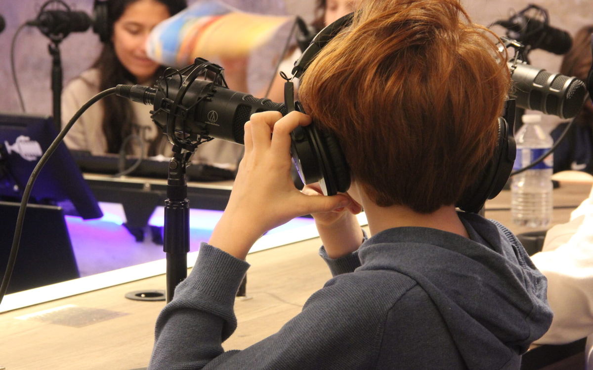 Stage ados - Création de podcasts du 22 au 25 avril 2025, de 9h30 à 13h30 au Centre Paris Anim' Espace Beaujon
