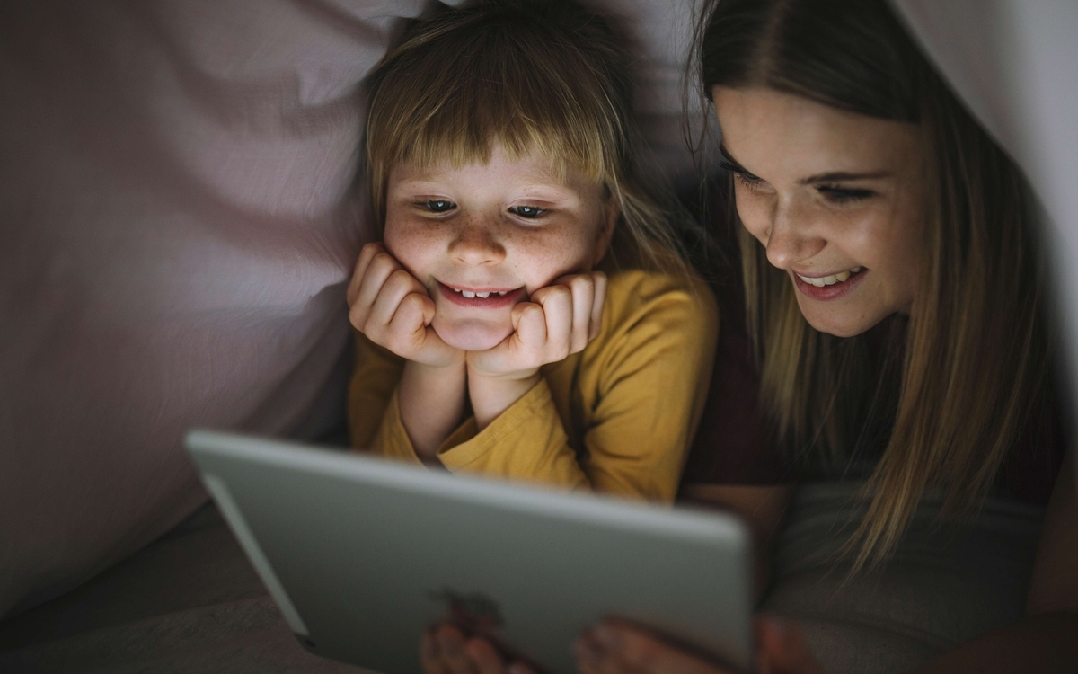 Un enfant et un écran