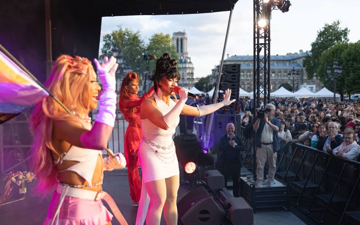 Des artistes queers sur scène