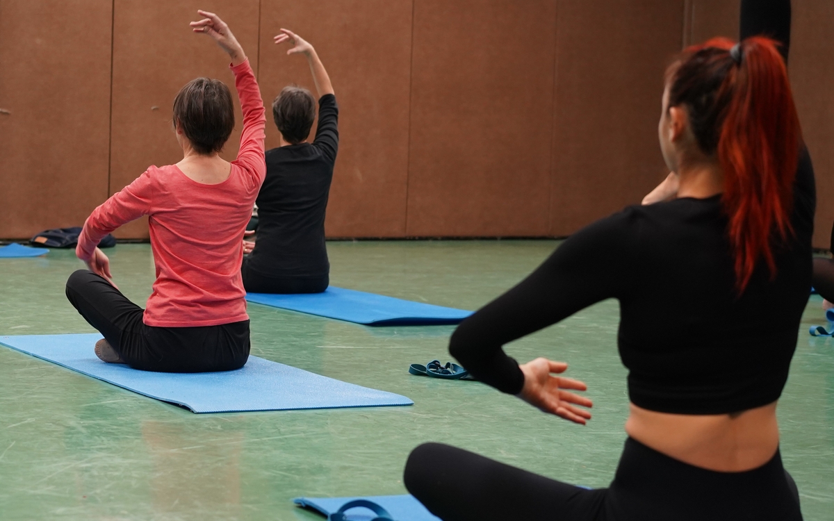 Tonification, assouplissement, exercices dansés