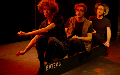 Roman fleuve spectacle comédie a la folie théâtre adaptée du Roman éponyme de Philibert Humm