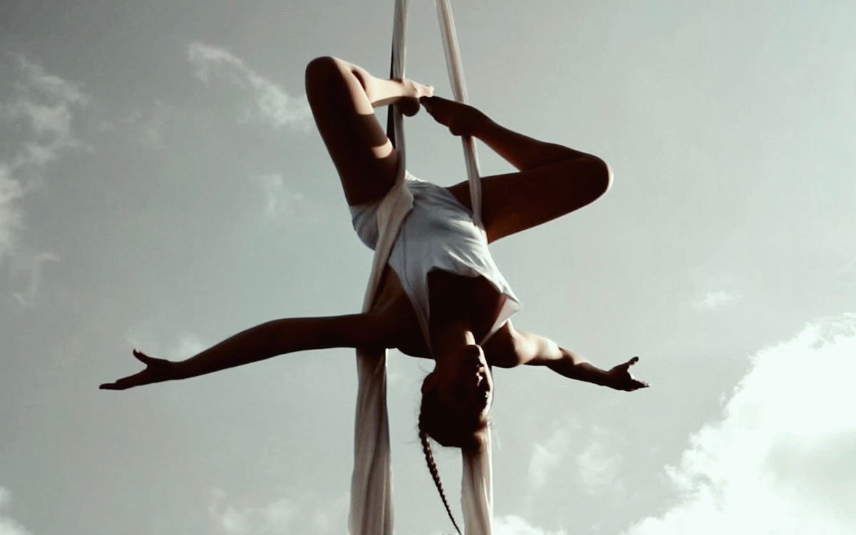 cours tissu acrobatie aérienne