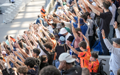 Photo de supporters au stade Charléty (13e).