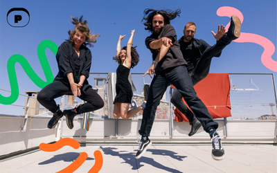 les acteurices sautent