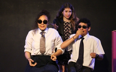 Elèves cours de théâtre ados