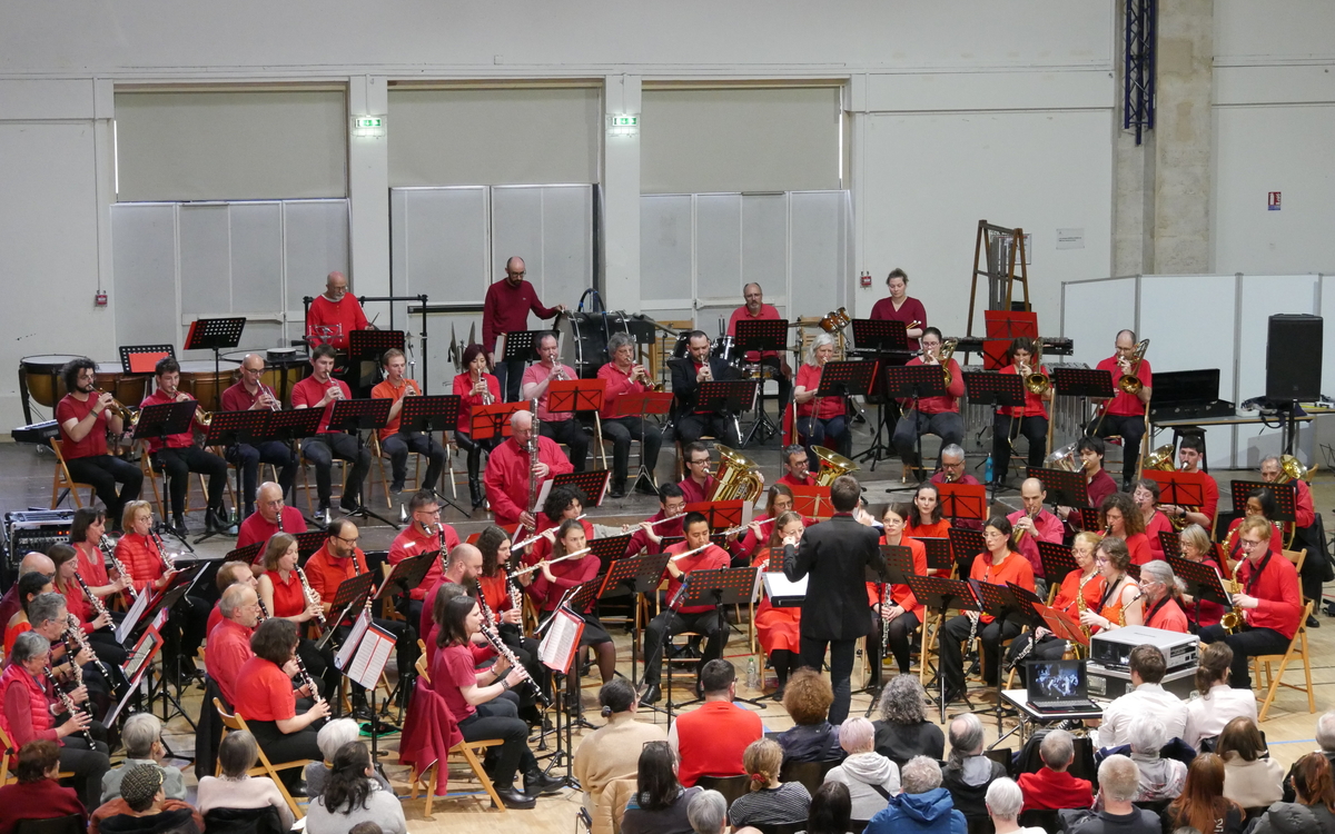 Harmonie des Deux Rives lors du Festival de la Fédération Musicale de Paris en 2024ri