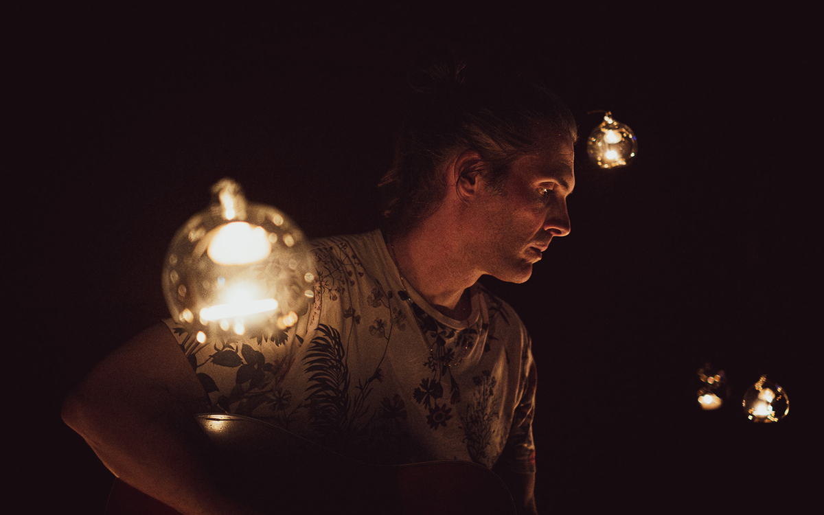 Célestin : Concert sans électricité à la Divine Comédie