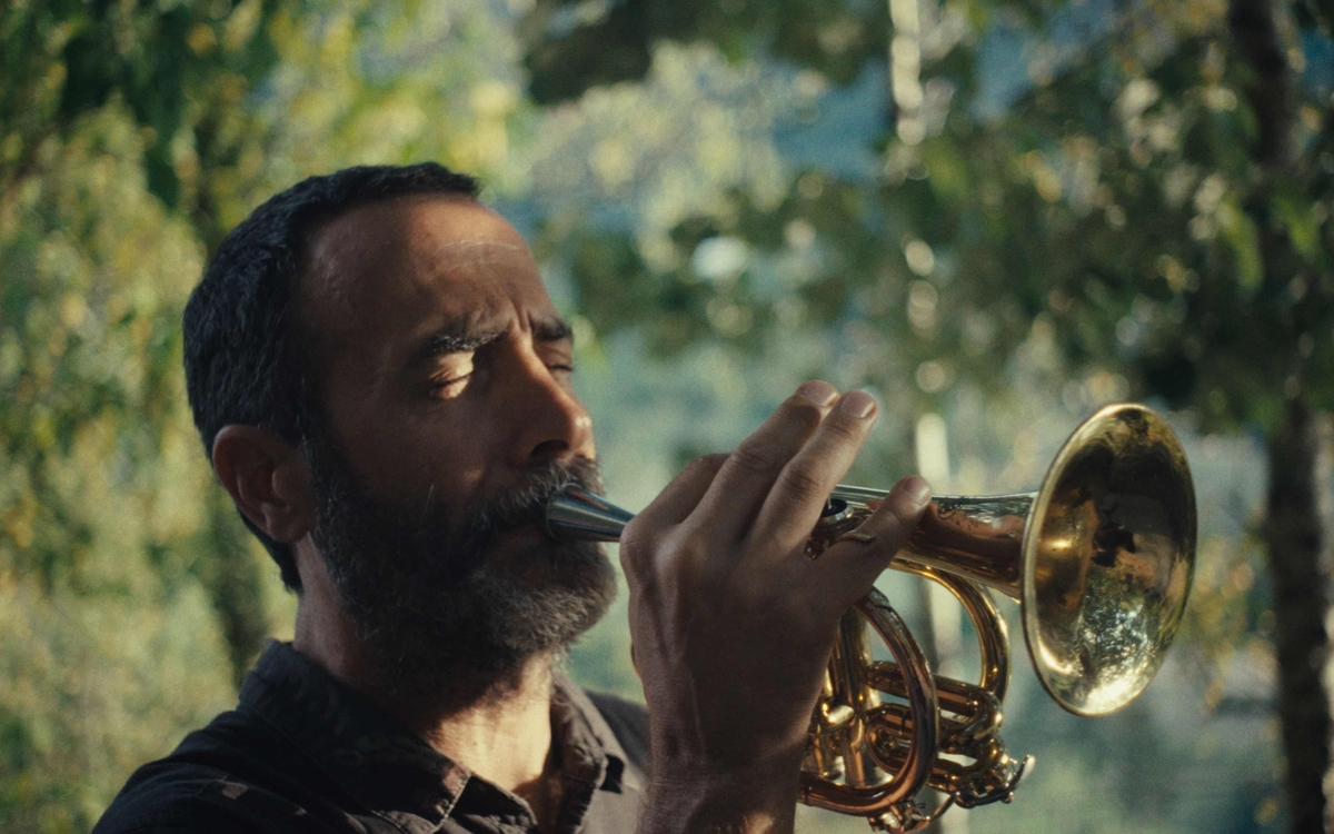 une vraie contestation par le chant et l'instrument