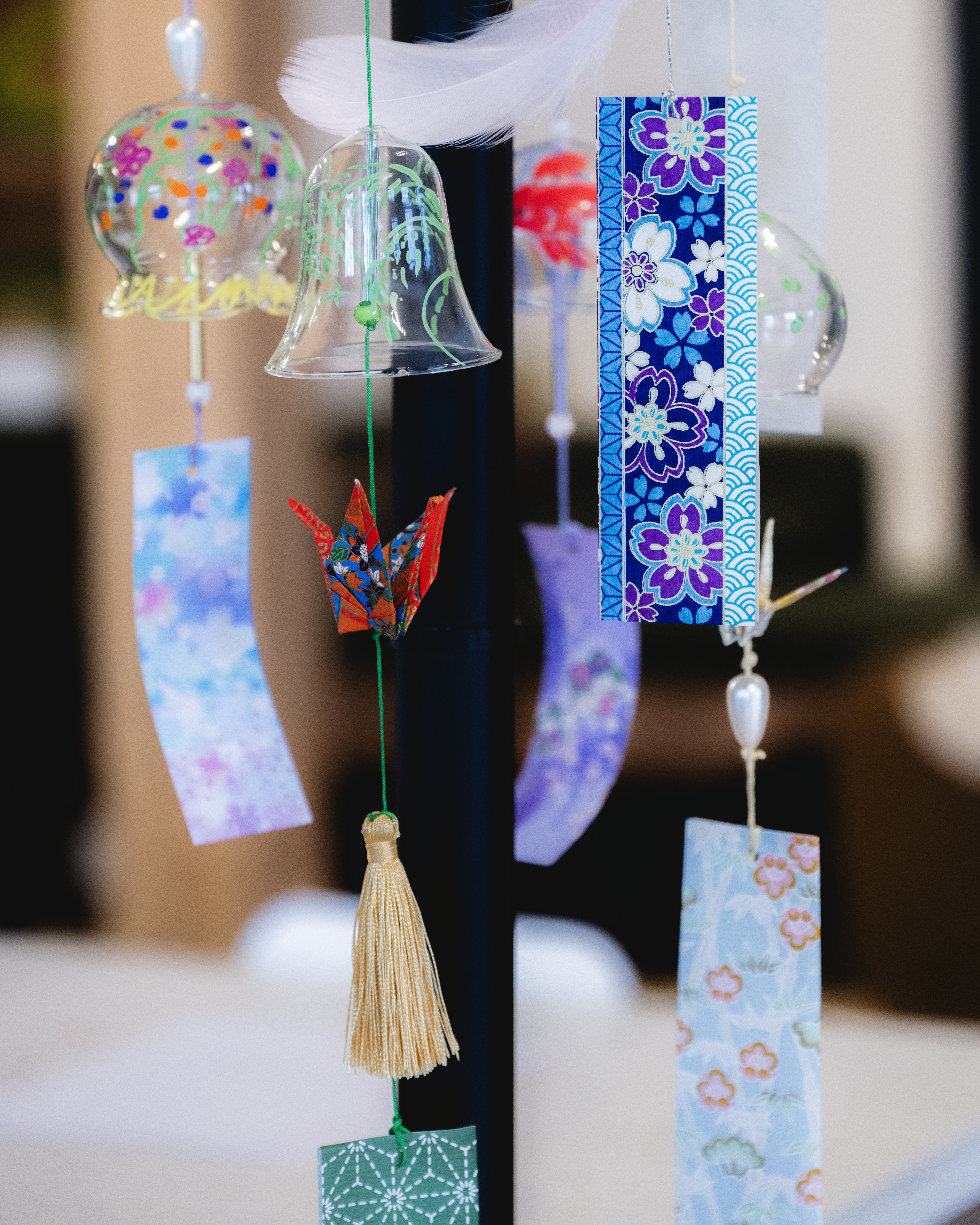 Atelier d'assemblage et de personnalisation de carillons à vent avec Miyoko Yasumoto