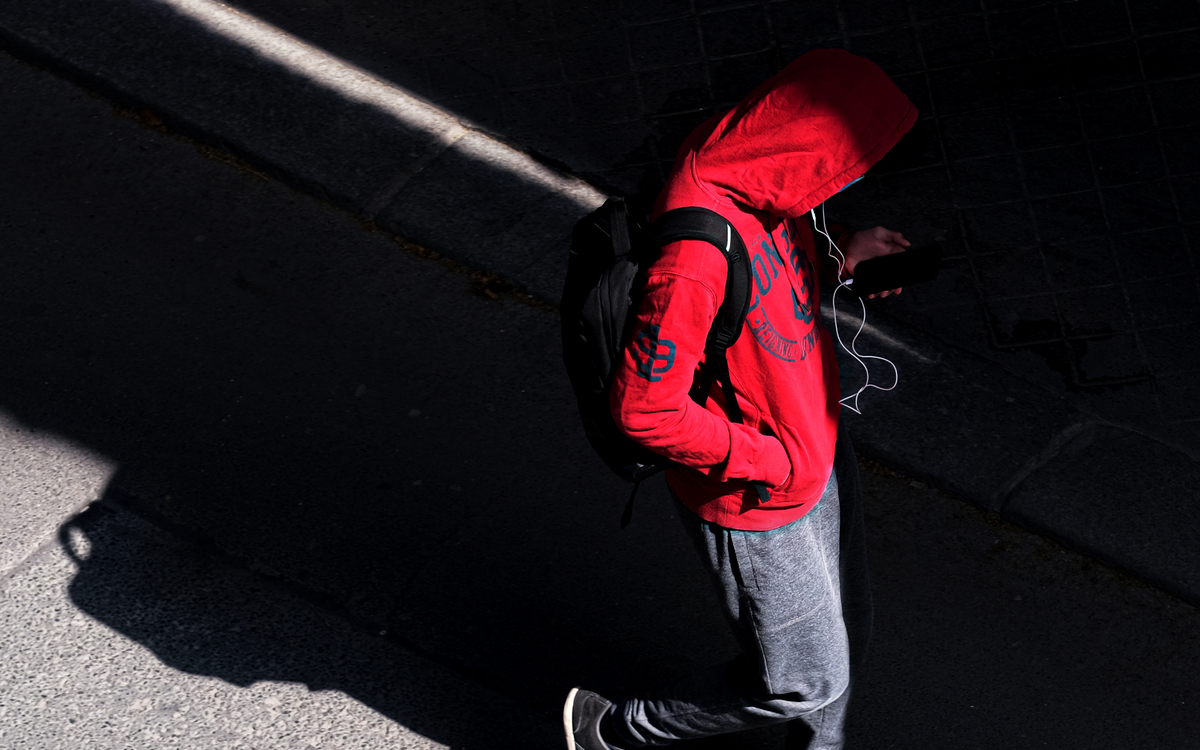 Une vision humaine et contemporaine de la photographie de rue.