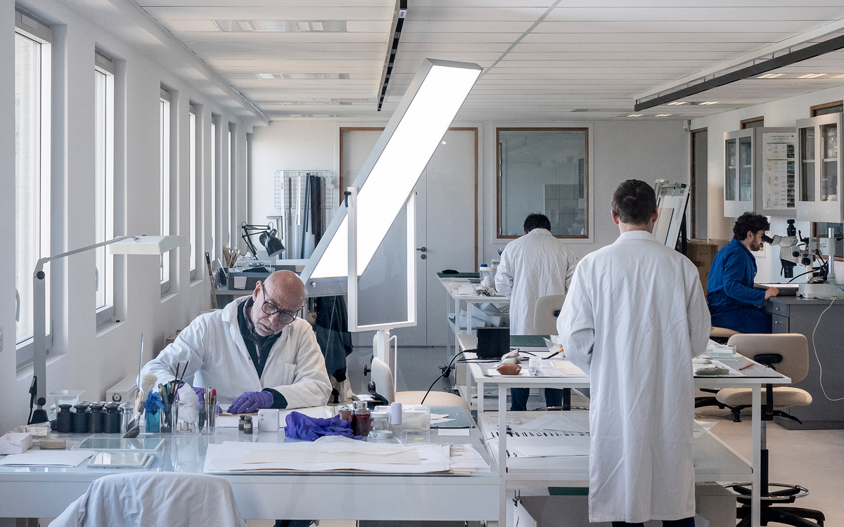 Journées Européennes des Métiers d'art : visite du département pour la préservation du patrimoine photographique de la Ville de Paris