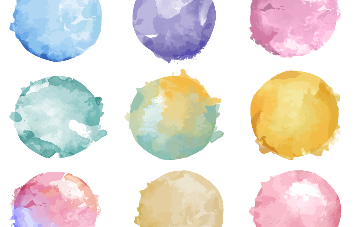 L'image représente des ronds de couleurs réalisés à l'aqurelle, peinture à l'eaute des créations en papier de divers couleurs sur un fond orange