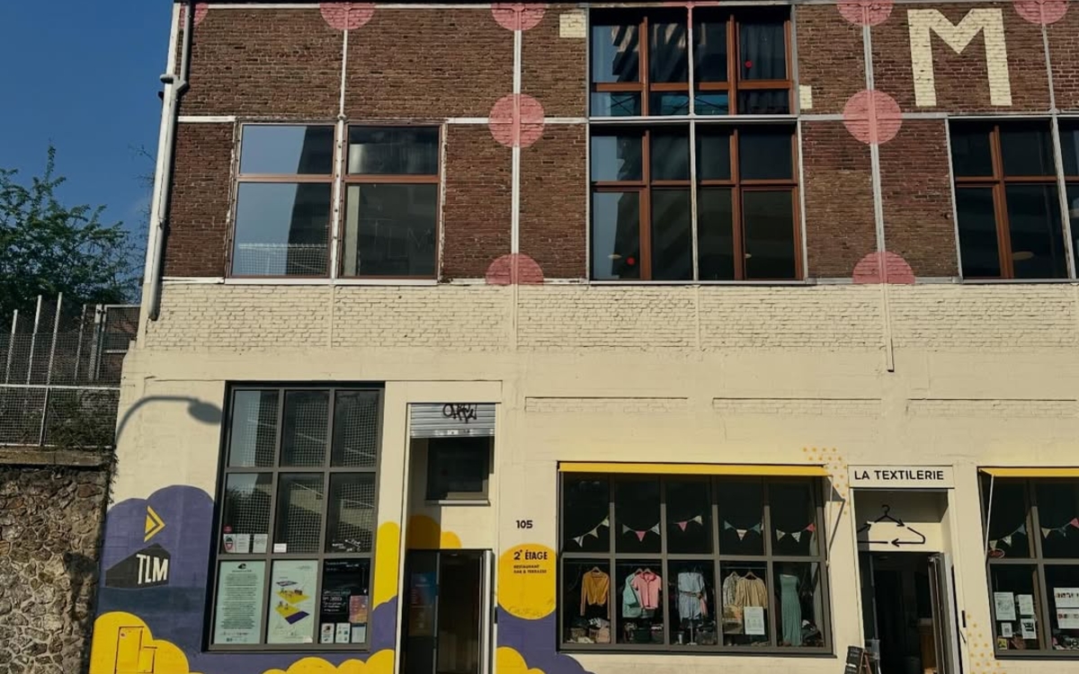 Photographie de la façade extérieure de TLM