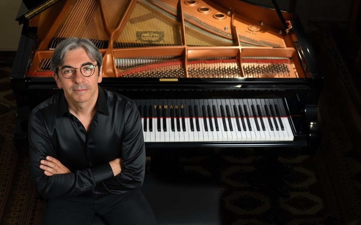 Piano Man - Dominique Fillon