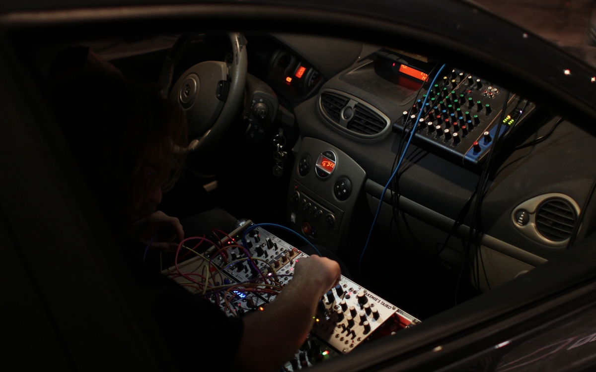 La Nuit des Musées #(((INTERFÉRENCE_S)))), Écouter les traces, activer les mémoires