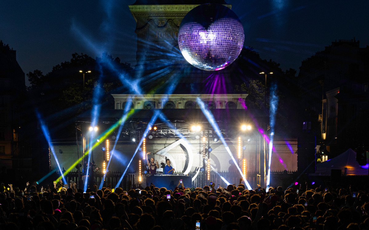 Rejoignez-nous pour le Bal de l'amour, place de la Bastille