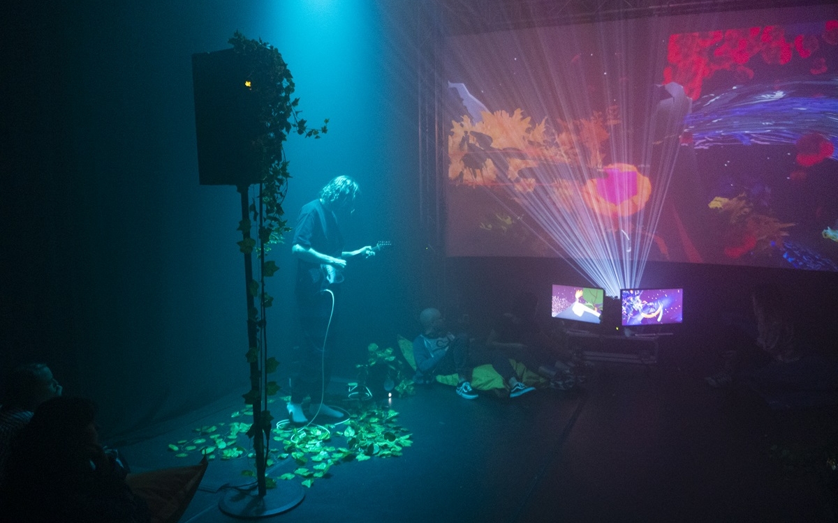 Une performance entre musique et lumière