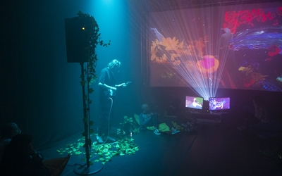Une performance entre musique et lumière