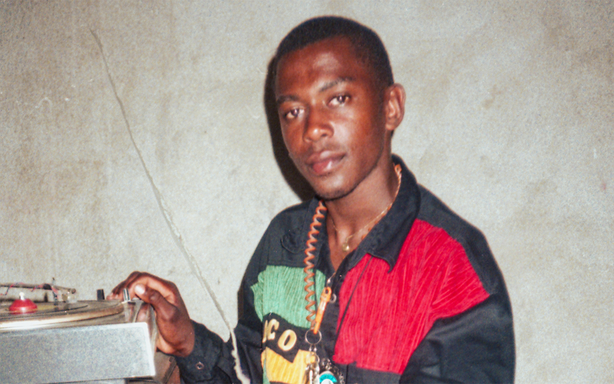 90's Jamaica - Selektor Dave 